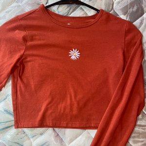 long sleeve cropped flower shirt !